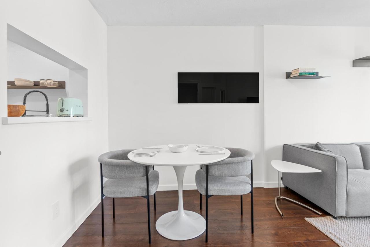 Downtown Luxury 1Br Coal Harbour Apartment Vancouver Exterior photo